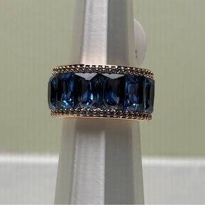 OG Aqua Blue Spinel on Rise Gold Size 5